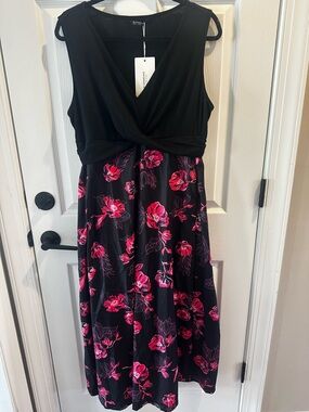 Black & Hot Pink Floral Sleeveless V-Neck Dress